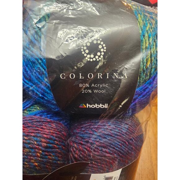 HOBBII COLORINA 5 SKEINS - Picture 2 of 3